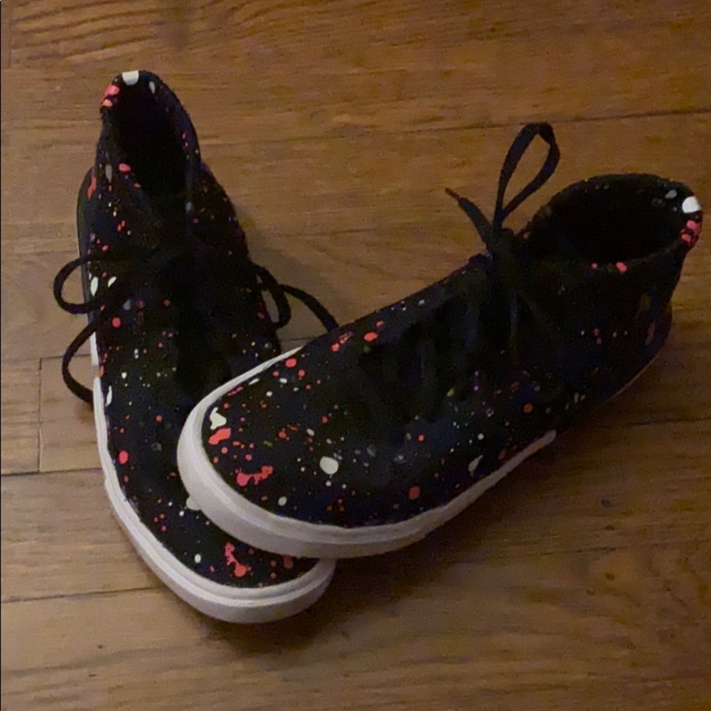 Under Armor Hightops Sneakers